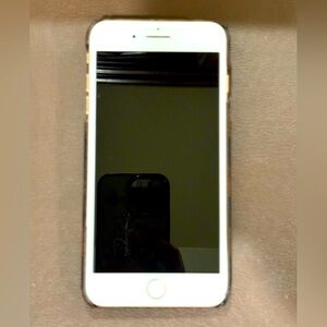 Carrier Unlocked iPhone 8 Plus 64GB